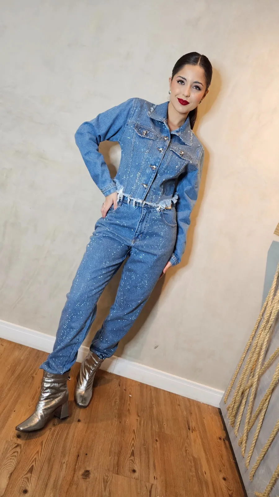 Brazilian Mom Jeans with embellishments