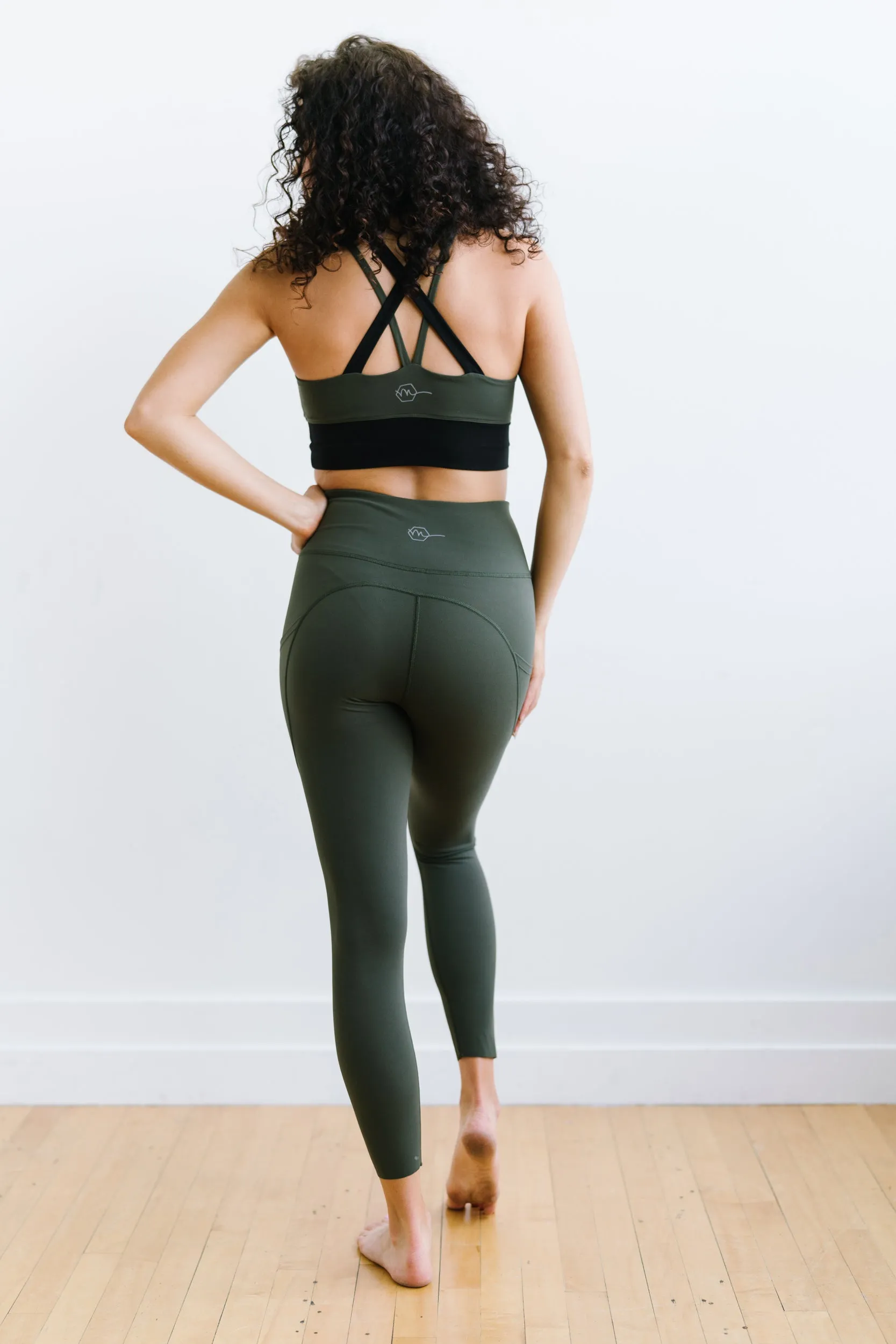 Focus Leggings - Olive Green | MT LUXE