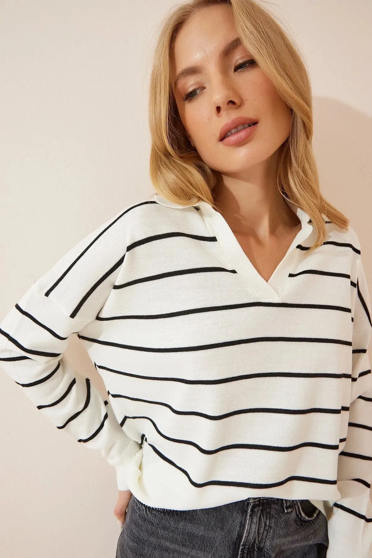 V-Neck Long Sleeved Striped Sweater