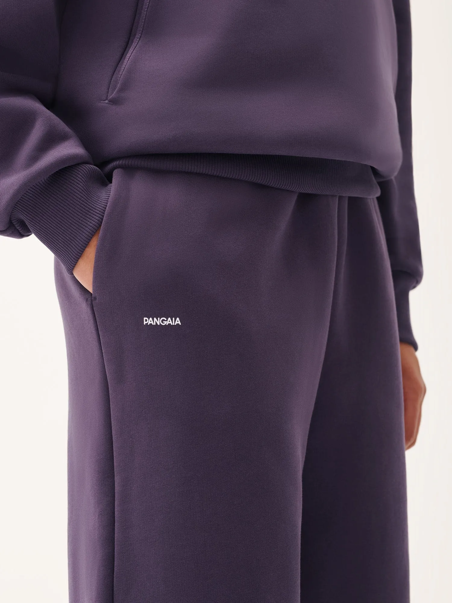 Womens DNA Barrel-Leg Track Pants—blackberry